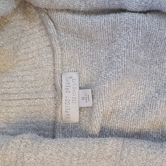 Grey Barefoot dreams sweater - Picture 3 of 4